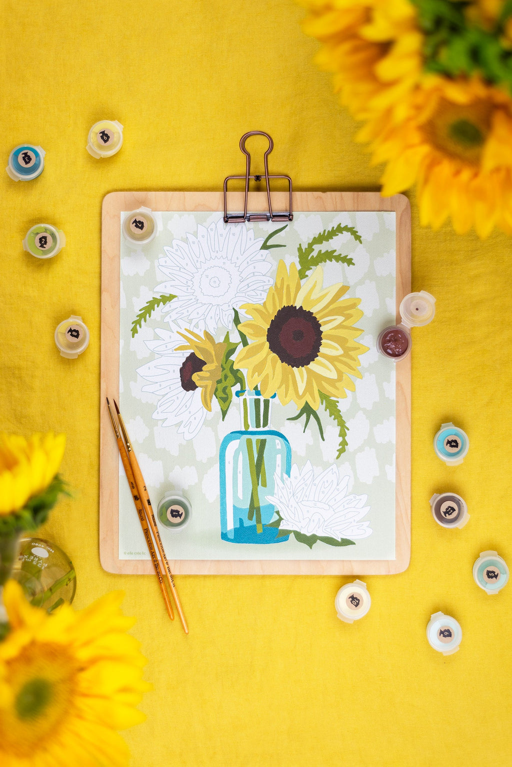Sunflowers in Vase (yellow) | 8x10 paint-by-number kit