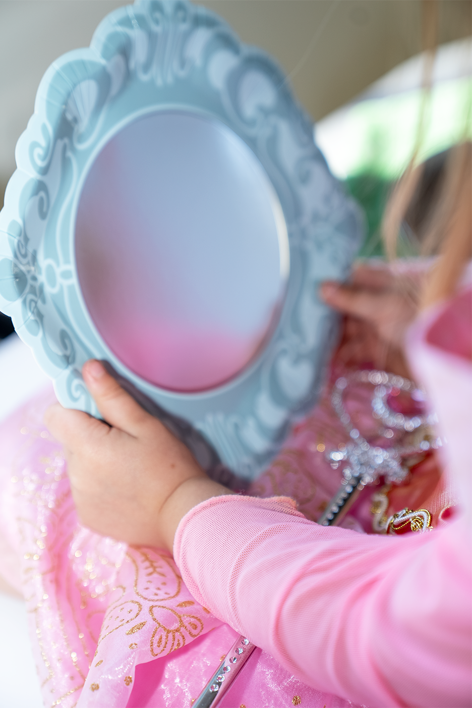 Mirror Mirror Princess Party Dessert Plates (x 12)